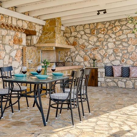 Astarte Villas - Astra Private Villas With Pool Vasilikí Dış mekan fotoğraf