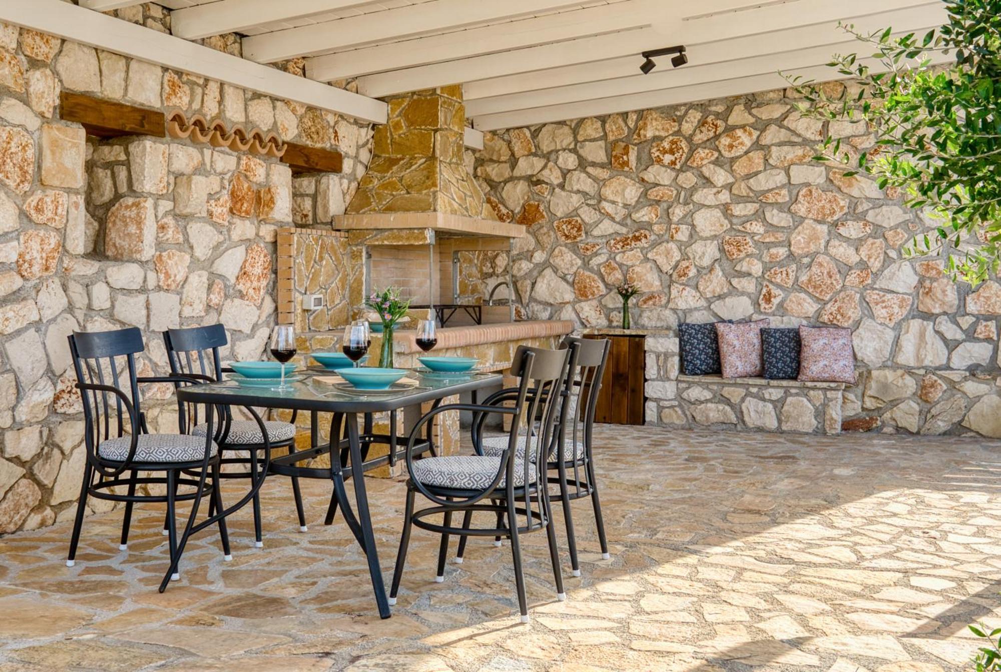 Astarte Villas - Astra Private Villas With Pool Vasilikí Dış mekan fotoğraf